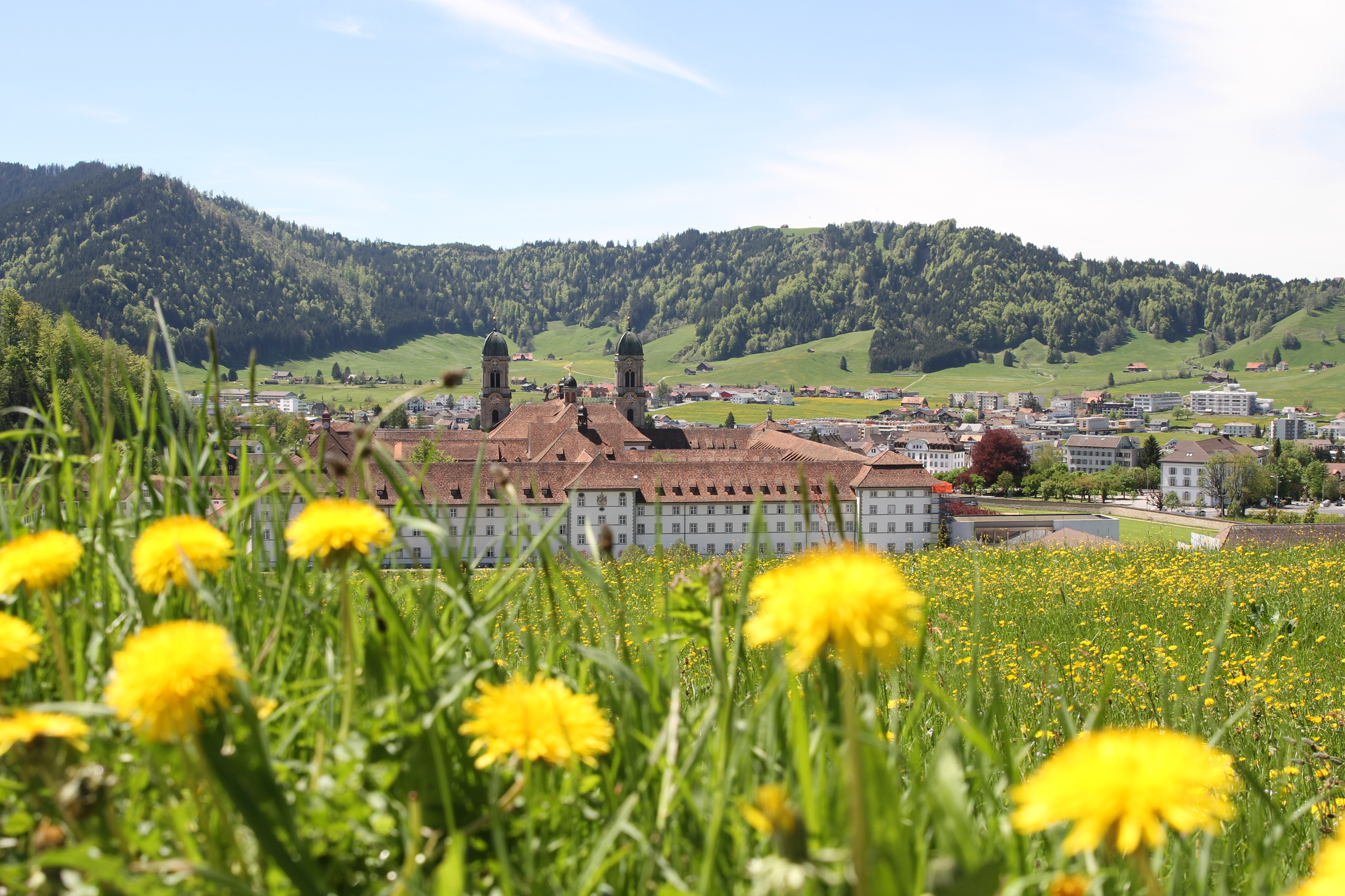 Klosteranlage Einsiedeln – barocke Wallfahrtsstätte mit Gnadenkapelle